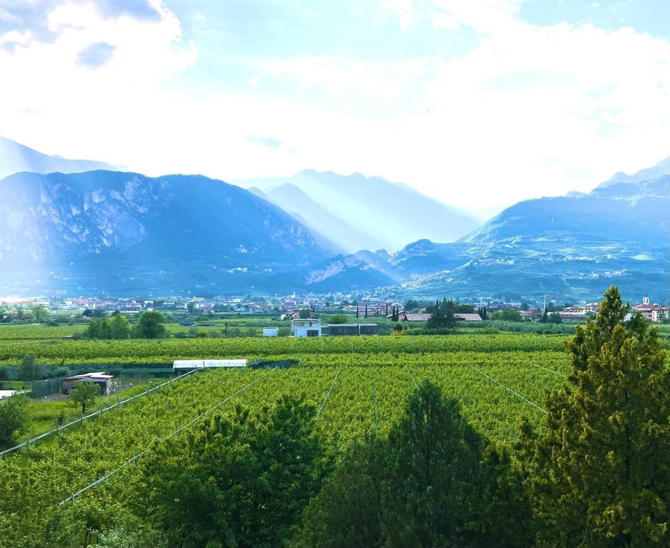 Nearby landmark, Natural landscape, Balcony/Terrace, Mountain view