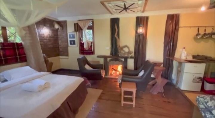 Steve's cottage-homely Chalet in Kenya