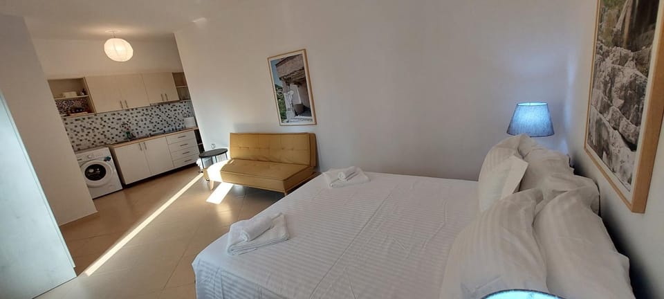 Radhima Garden Apartment with Free Parking Apartment in Vlorë County, Albania