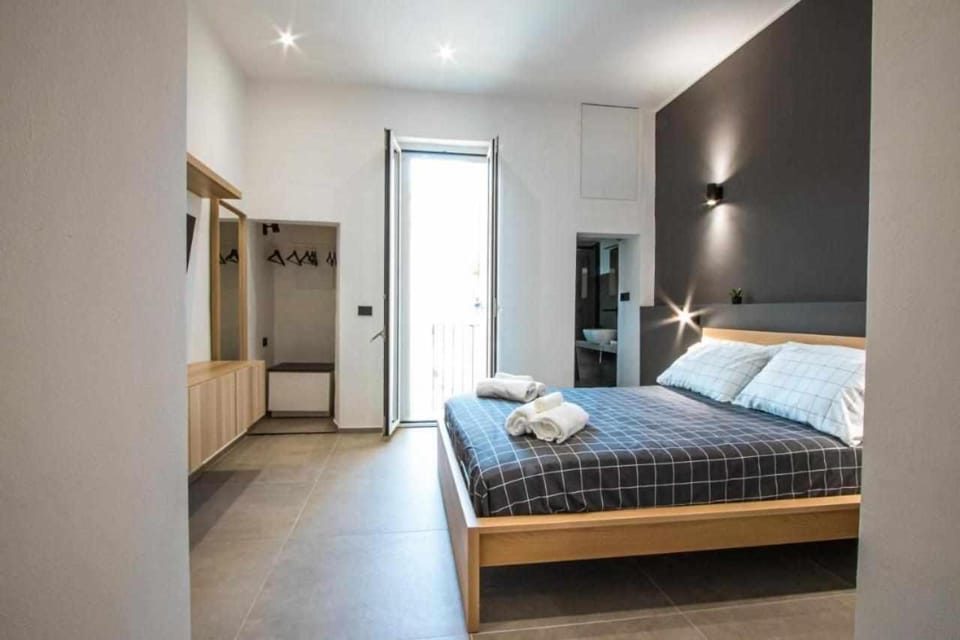 Bedroom, wardrobe