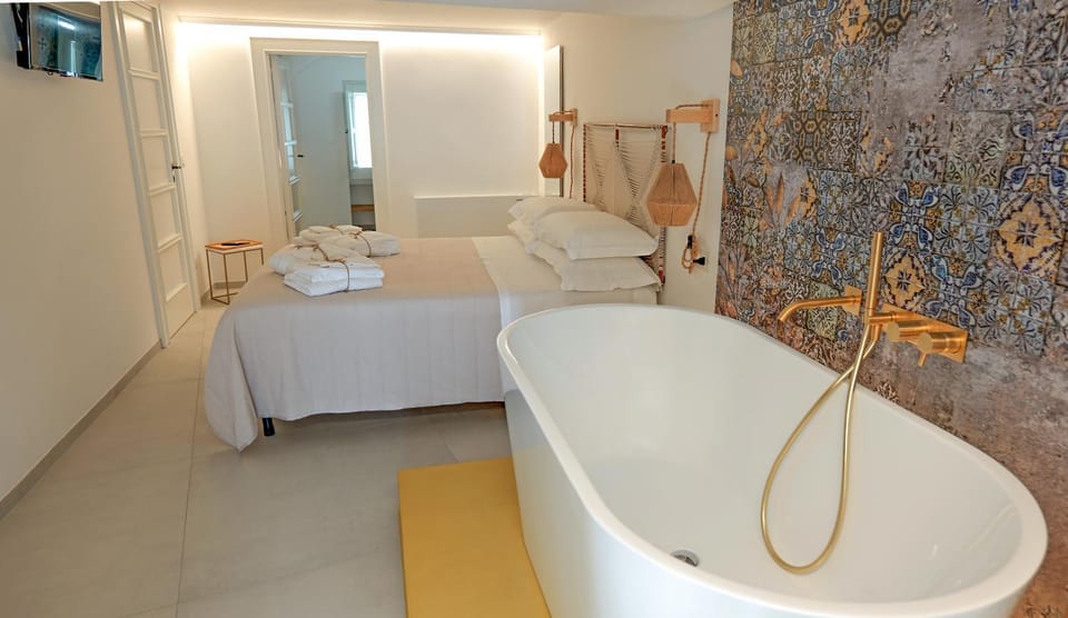 Palazzo Bellini Suite & Rooms Bed and Breakfast in Fasano