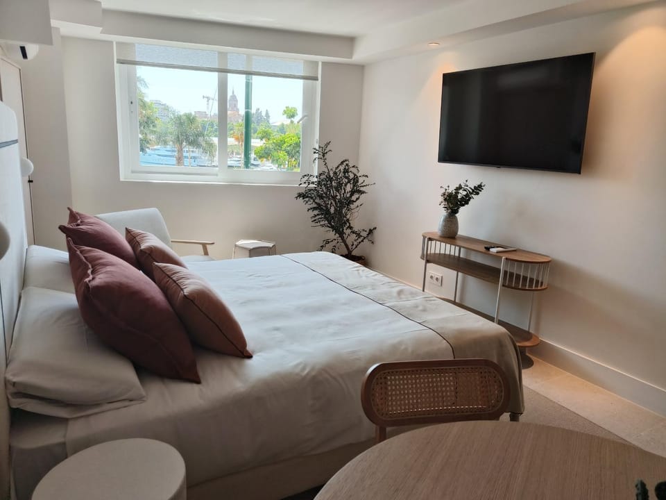 Housing Muelle Uno by SharingCo Apartment in Malaga