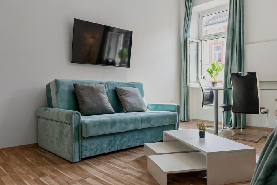 TV and multimedia, Seating area