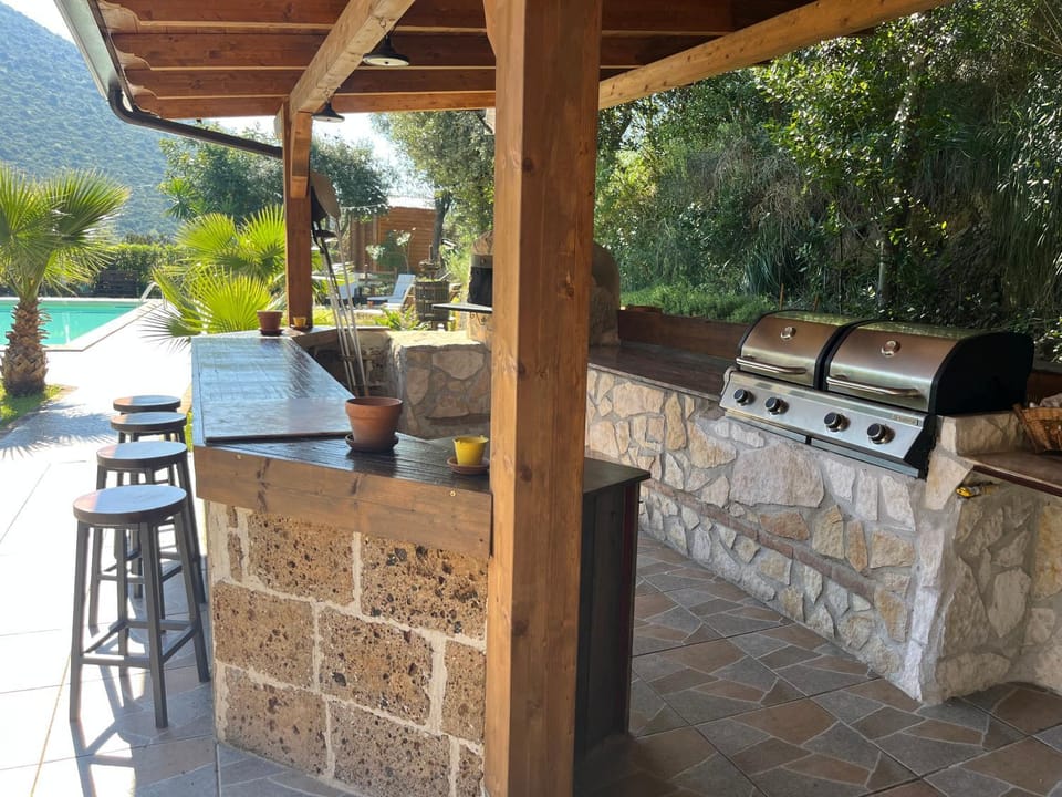 Casa De Crescenzo con piscina Villa in Campania