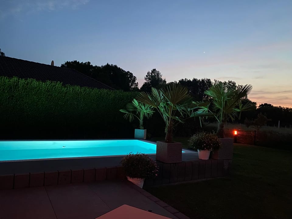 Swimming pool, Swimming pool