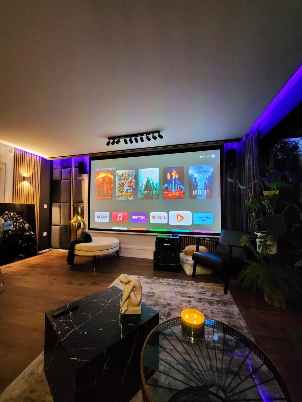 Living room, Evening entertainment