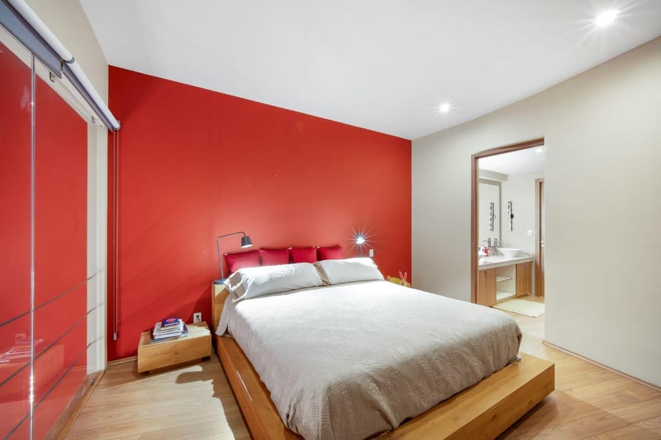 3 BR Upscale Art House Reforma Avenue Apartment in Mexico City