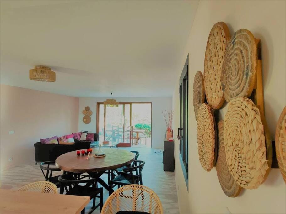 Villa au calme avec piscine proche Calanques de Cassis Villa in Carnoux-en-Provence