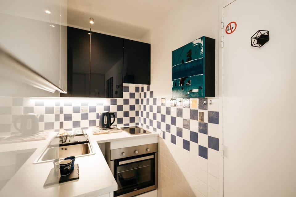 Kitchen or kitchenette