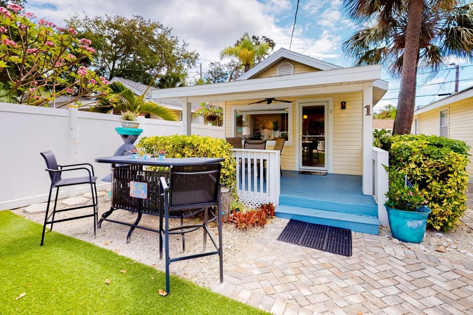 Sea Breezy - Unit 1 House in Sunset Beach