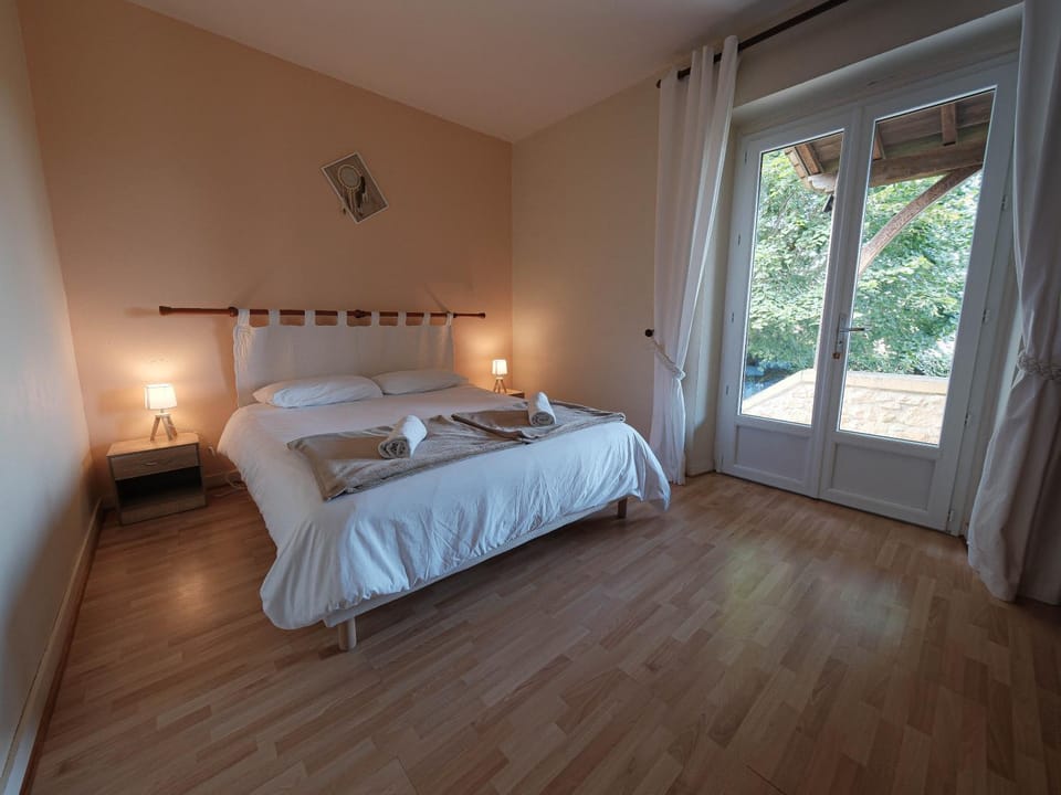 Grande maison en Périgord à 10 mn de Sarlat Villa in Occitanie