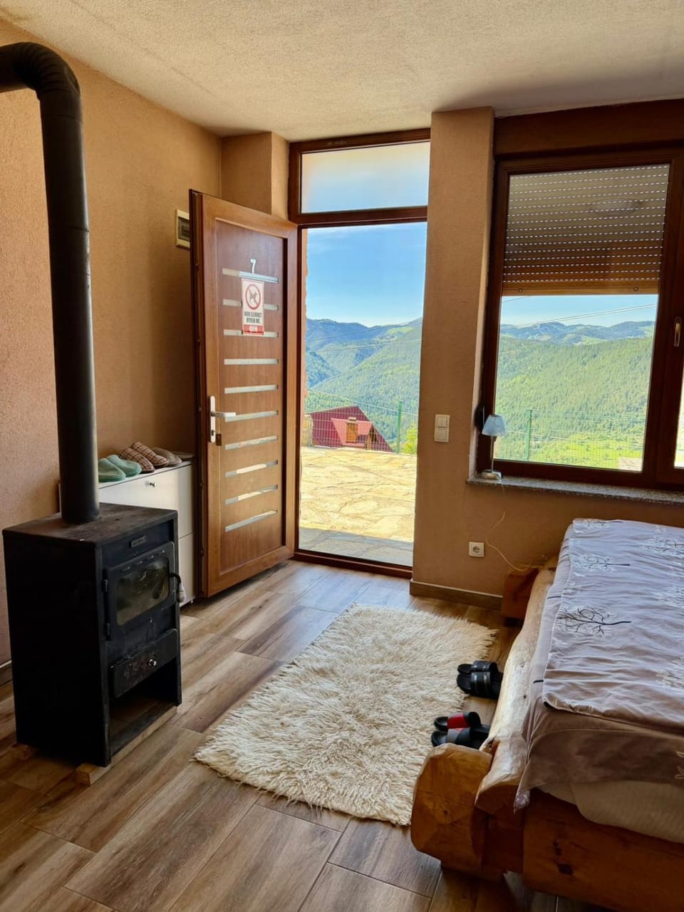 Hotel Te Liqeni Villa in Montenegro