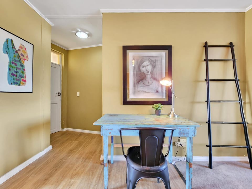 TV and multimedia, Balcony/Terrace, Living room, Seating area