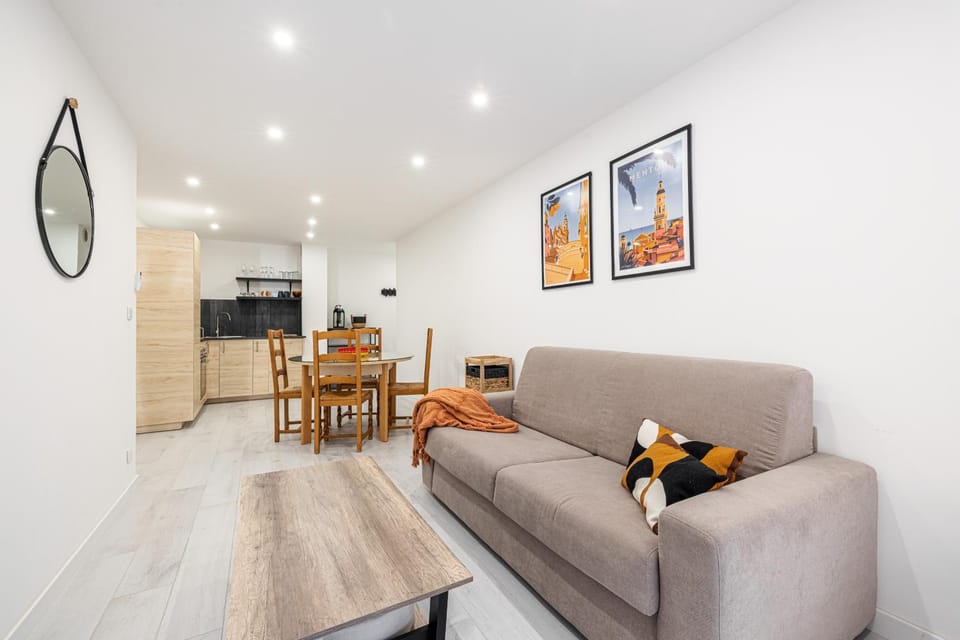 TV and multimedia, Kitchen or kitchenette, Living room, Seating area, Dining area, minibar, pet friendly