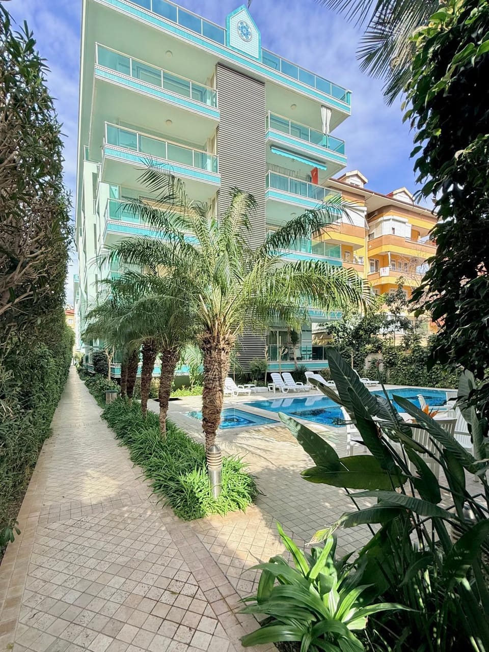 Property building, Garden, Swimming pool