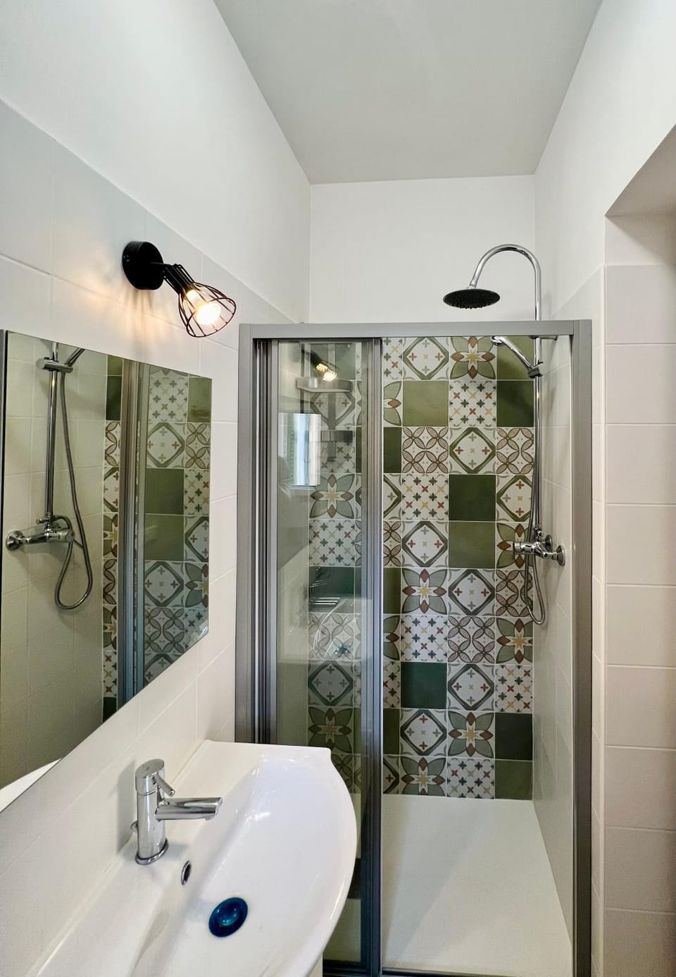 Shower, Bathroom, towels