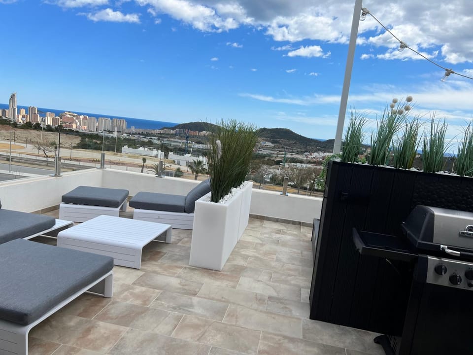 Day, BBQ facilities, View (from property/room), Balcony/Terrace, Seating area