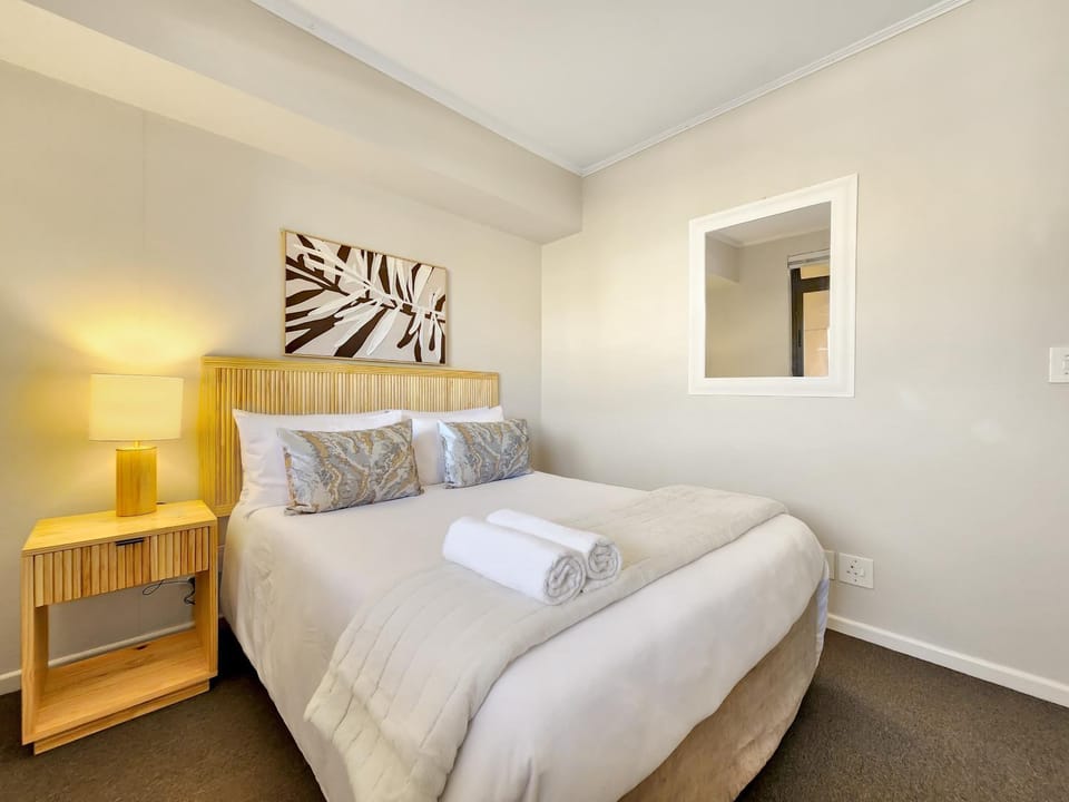 Walkable, pools, park and great for families Apartment in Cape Town