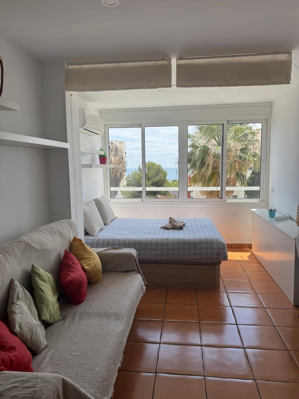 La ventana de Puerto Marina Apartment in Torremolinos