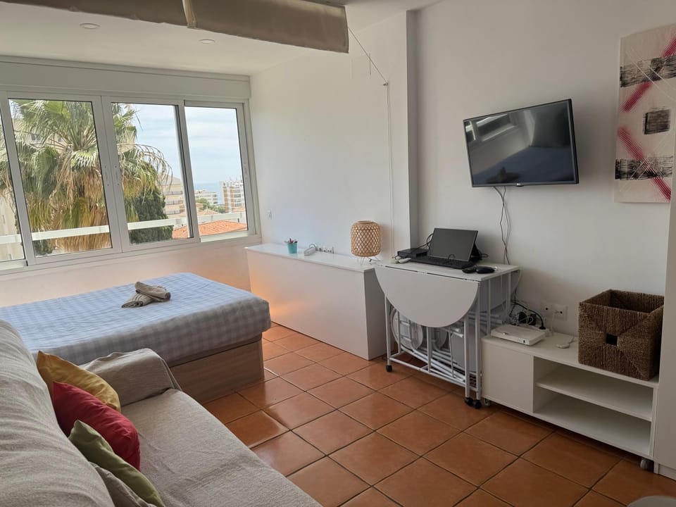 La ventana de Puerto Marina Apartment in Torremolinos