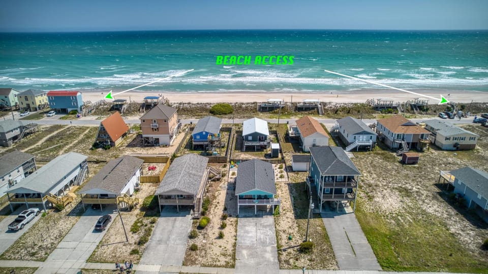 Property building, Bird's eye view, Beach, Location