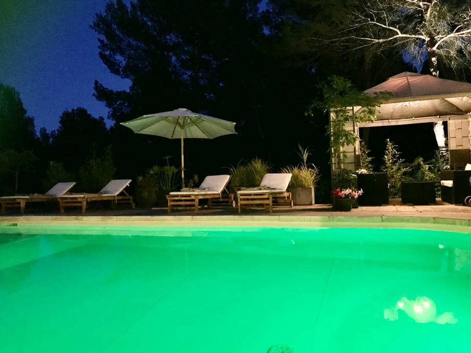 Gîte de charme La Manola House in La Roque-d'Anthéron