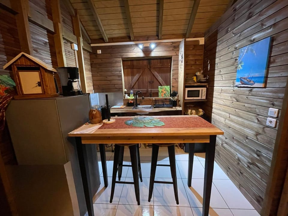 LES HAUTS DE L'ANSE Bed and Breakfast in Bouillante