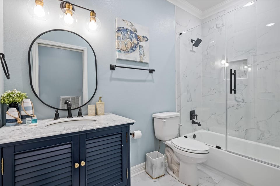 Shower, Toilet, Bathroom, Bath