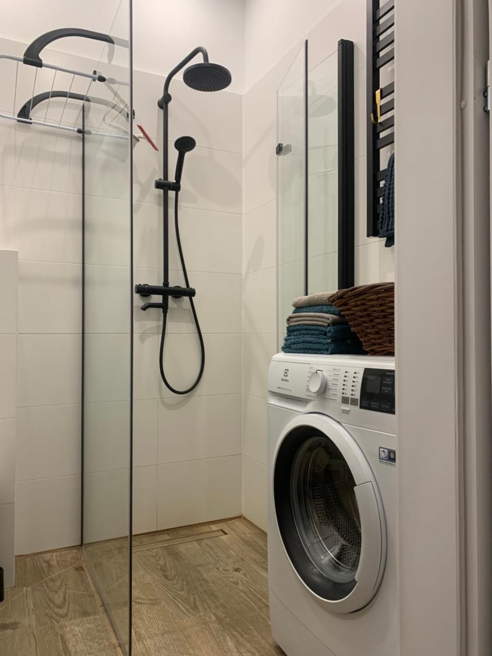 Shower, washing machine