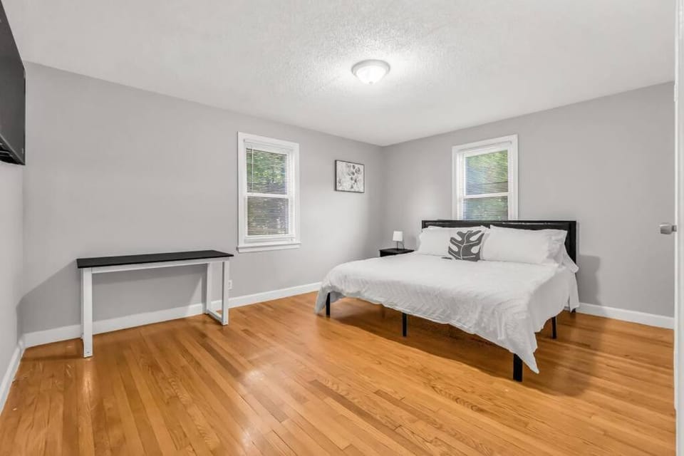North Haven Charm, 3BD Yale Retreat House in North Haven