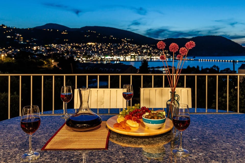 Night, View (from property/room), Balcony/Terrace, Dining area, City view, Mountain view, Sea view