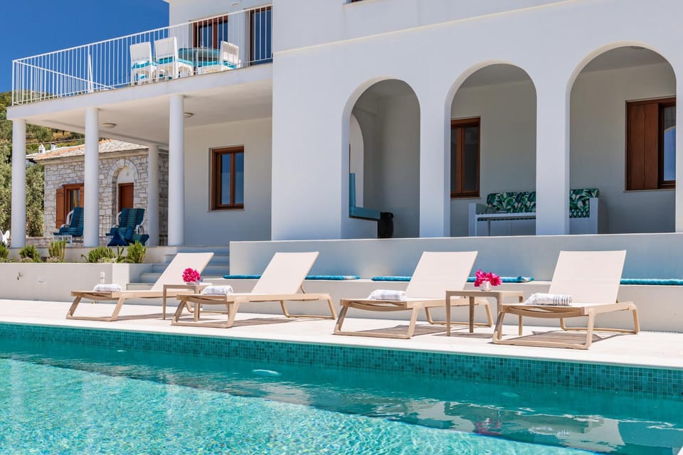 Patio, Day, Pool view, Swimming pool, Swimming pool, sunbed
