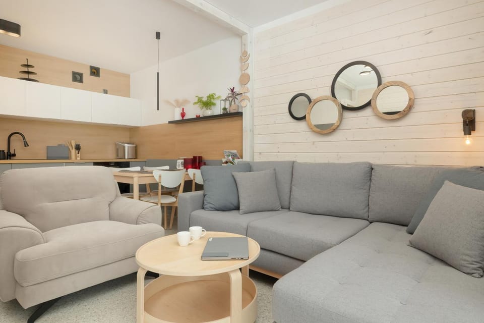 Kitchen or kitchenette, Living room, Seating area