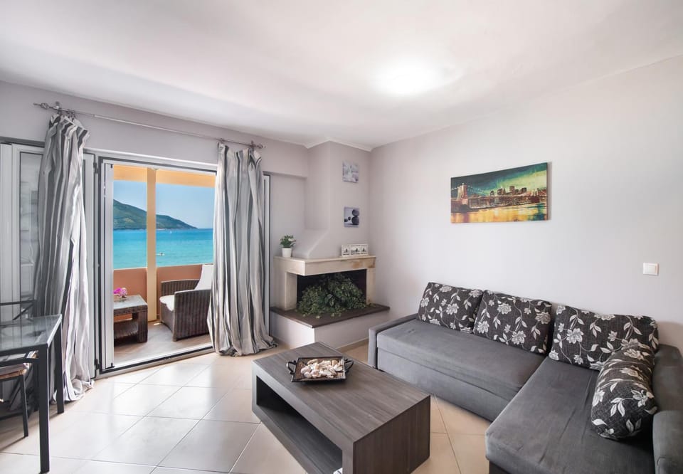 Living room, Sea view