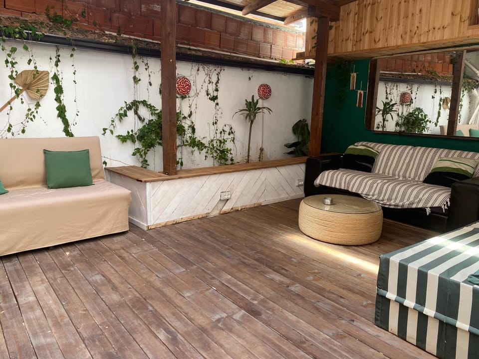 Balcony/Terrace, Seating area, Internal: Not applicable to any particular room
