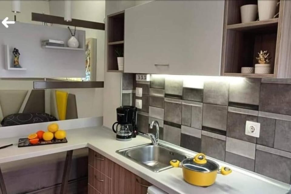 Coffee/tea facilities, toaster