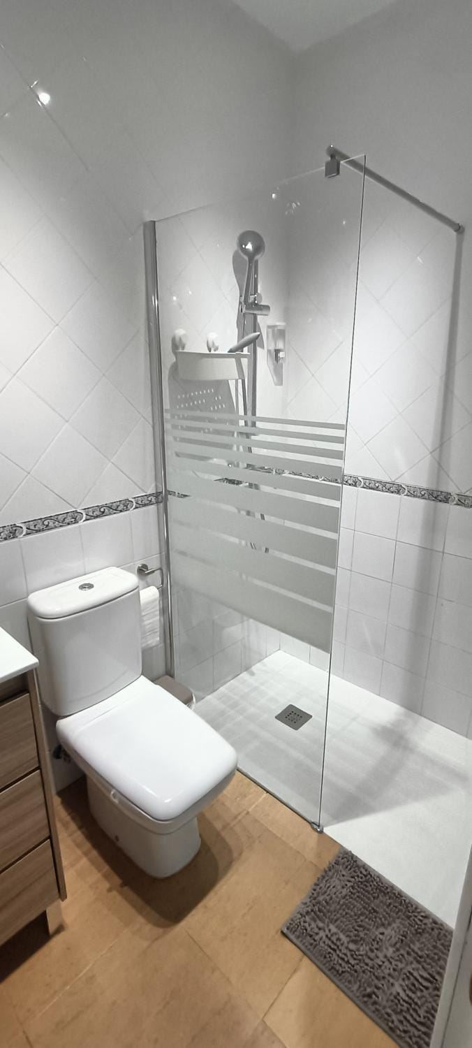 Shower, Bathroom, towels