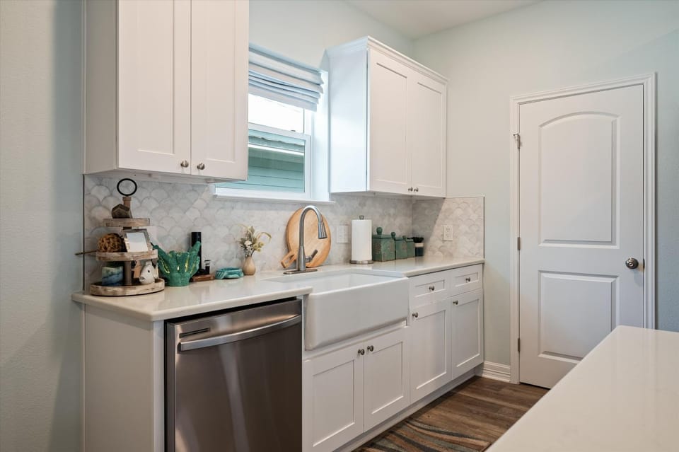 Kitchen or kitchenette, minibar, pet friendly, stove