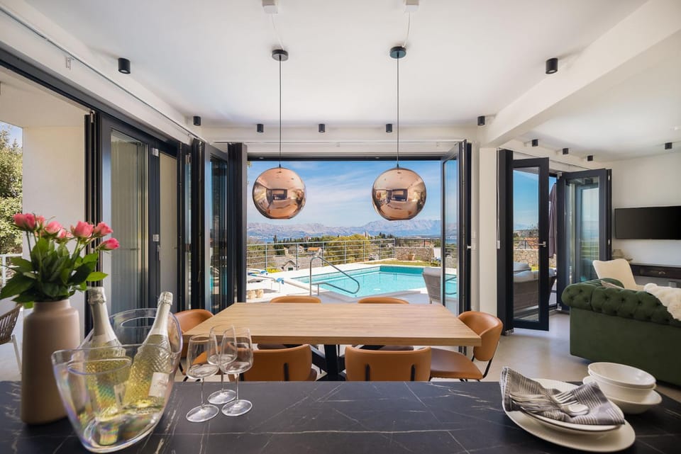 Natural landscape, Seating area, Dining area, Swimming pool