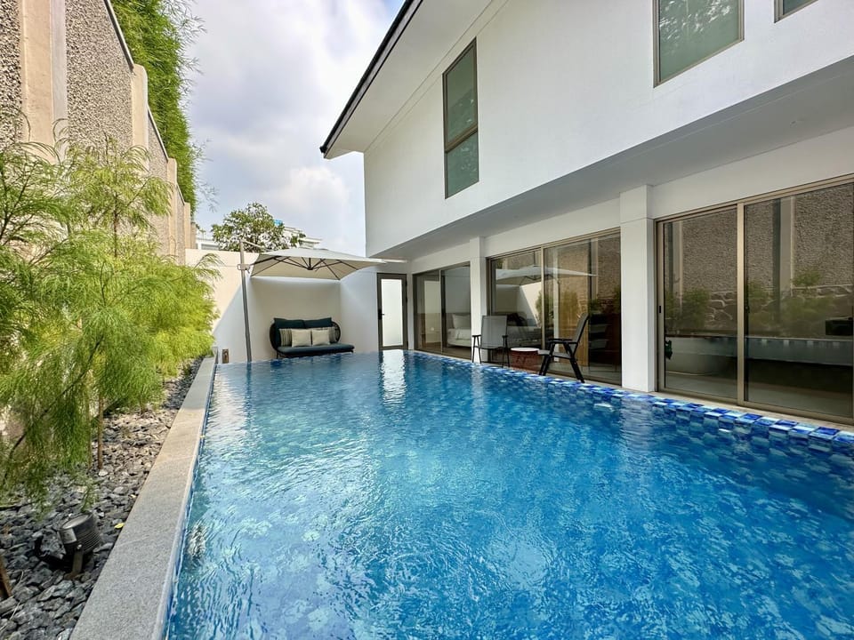 Day, Pool view, Swimming pool