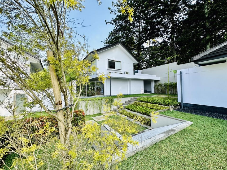 Property building, Garden view