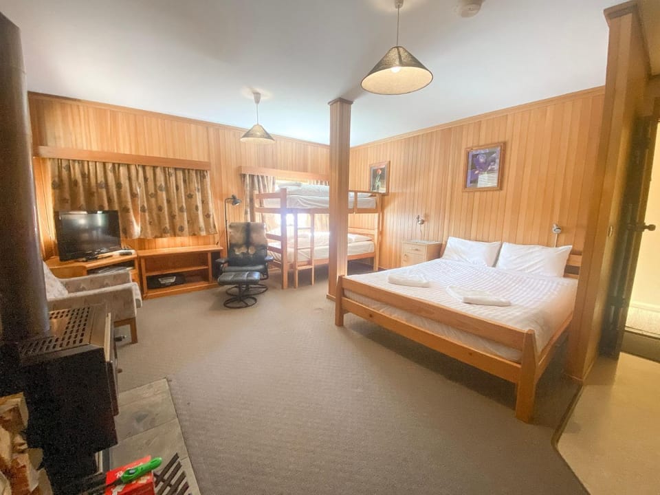 Living room, Bedroom