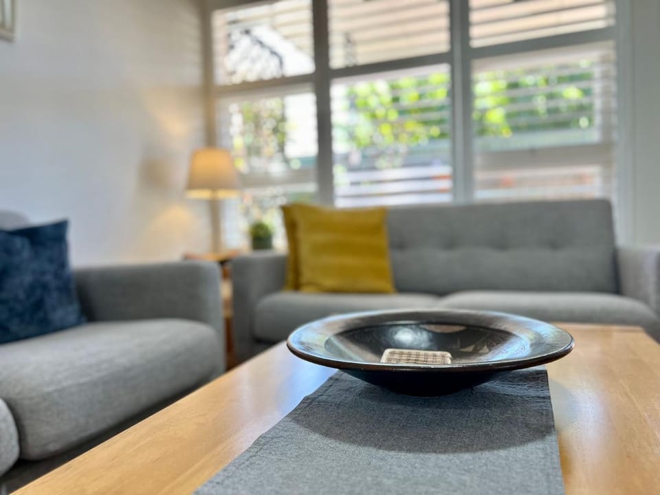 Belle Escapes - Hidden Haven in Glenelg Apartment in Adelaide