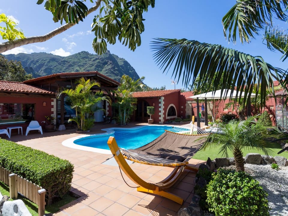 Villa Male: Oasis de Tranquilidad con Piscina en el Corazón de Los Silos - ES-279-6 Villa in Canary Islands