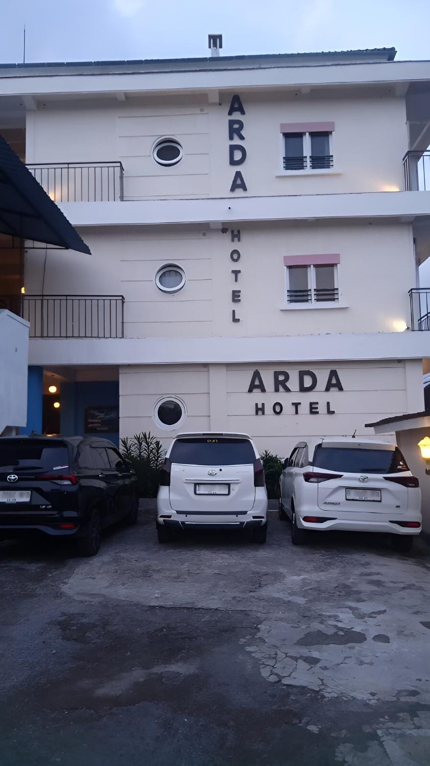 Property building, Facade/entrance, Day, Parking
