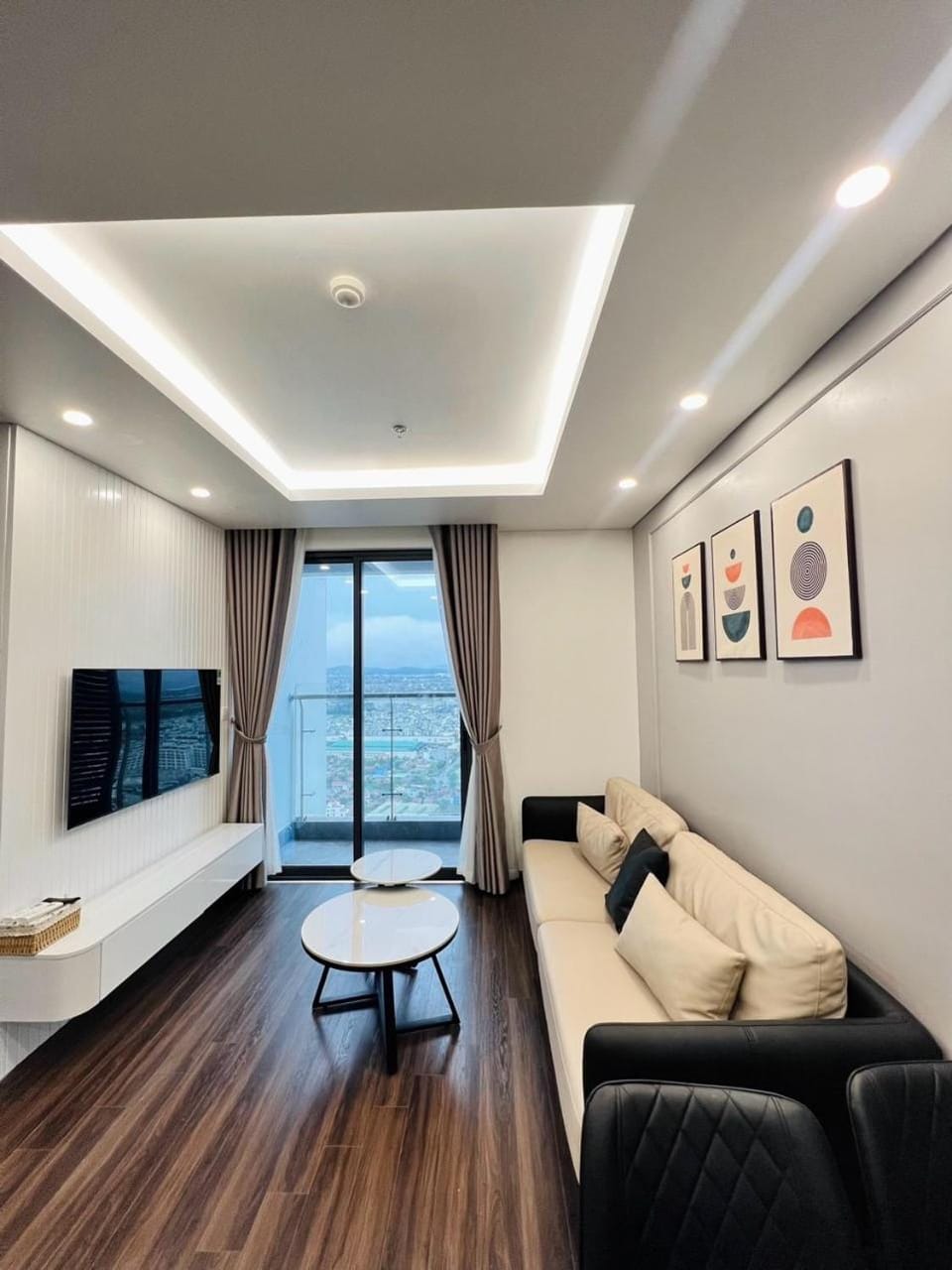 Living room, Photo of the whole room