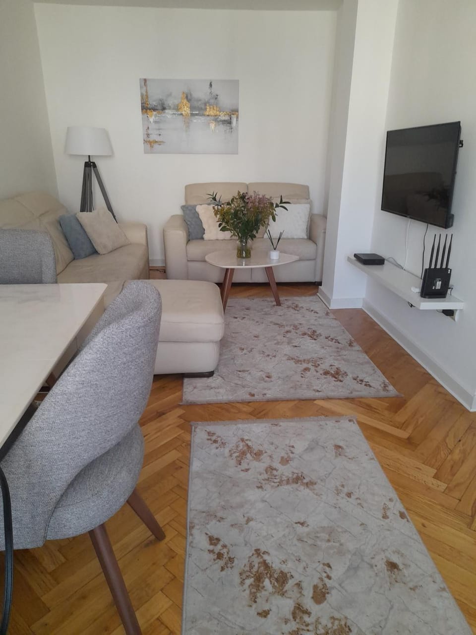 Filip Apartman - Zgrada Jolly Apartmani Apartment in Budva