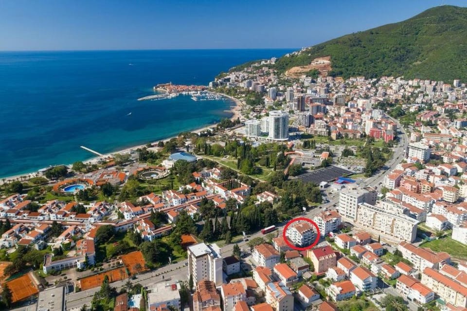 Property building, Bird's eye view