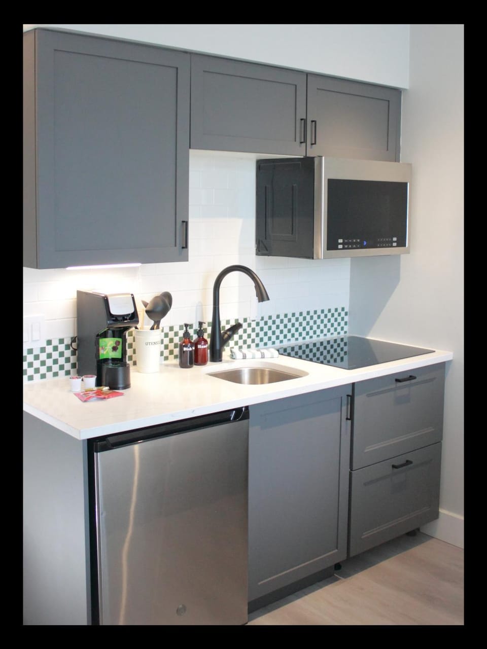 Coffee/tea facilities, Kitchen or kitchenette, minibar