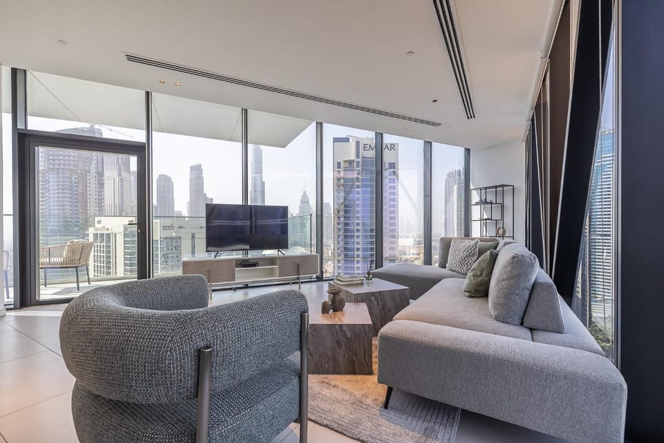 3BDR Apartment with Maid Room and Burj Khalifa View Apartment in Dubai